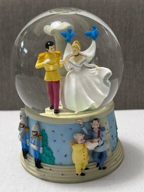 Vintage Disney Musical Snow Globe Enesco Cinderella And Prince Wedding Glitter